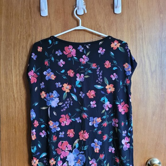 Reitmans Floral Short Sleeve Shirt Size S - Picture 3 of 3